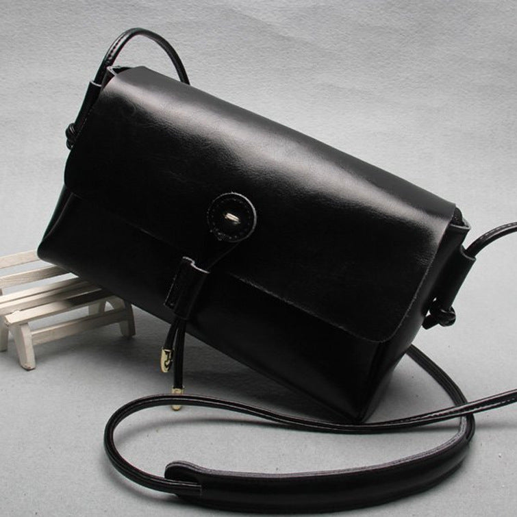 Korean Retro Leather Shoulder Bag / Vintage Leather Crossbody Bag / Classic Korean Fashion Handbag / Stylish Women's Shoulder Bag / Elegant Retro Leather Purse / High-Quality Leather Bag for Women / Trendy 2015 Korean Shoulder Bag / Spacious Crossbody Bag for Daily Use / Fashionable Women's Handbag / Timeless Leather Shoulder Purse  